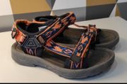 BERG outdoor kids sandals size 2.5.