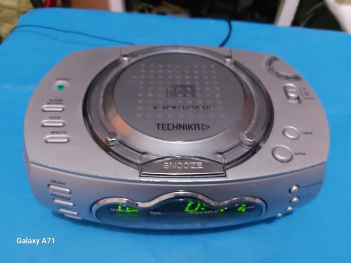 Technika CDCR-106 Alarm Clock Radio Vintage Tested Working Nice Condition