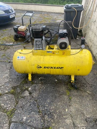 Air compressor