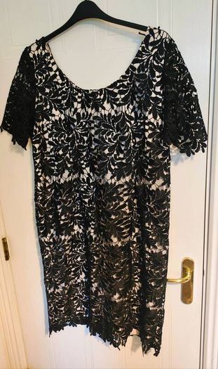 Jacques Vert Black Lace Dress UK20 Timeless Elegance for Special Occasions