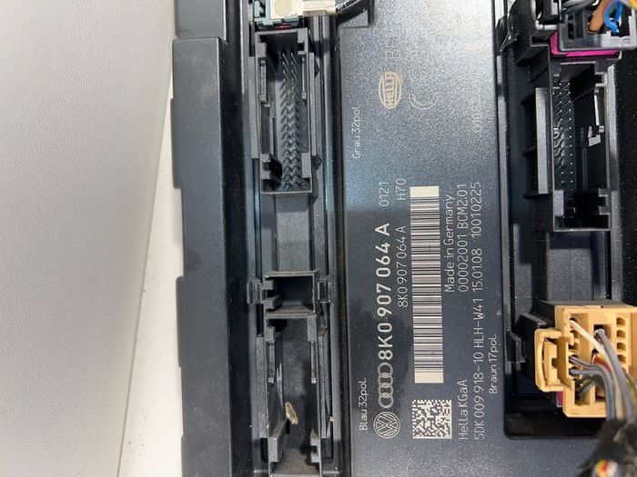 Audi A4 8K A5 Q5 Comfort Control Unit 8K0907064A On-Board Power BCM2.