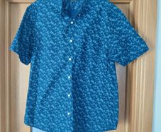 Mens shirts, Excellent Condition, Size XL.