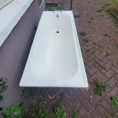 Free bath for pond