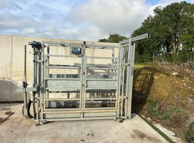 ONeills Mobile weighing crate