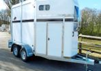 Service horse box trailer