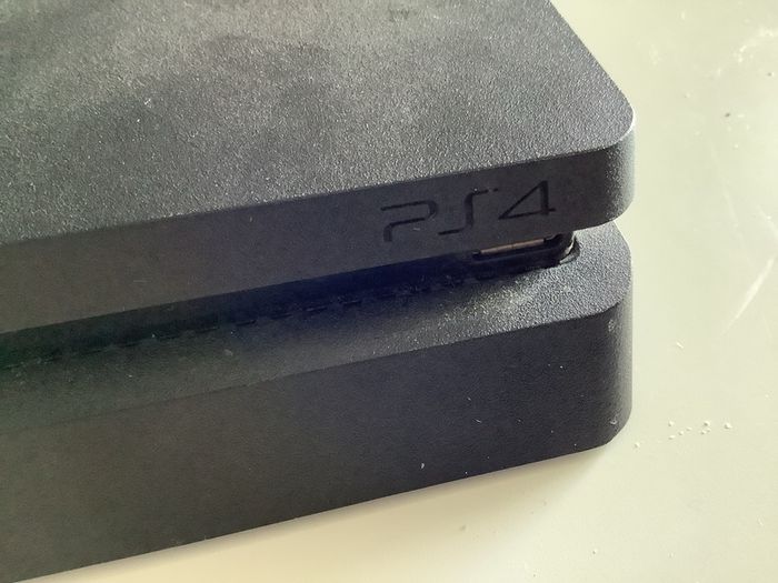 Sony PlayStation 4 Slim Console Fully Working No Controller