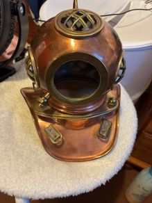 Decorative diving helmet