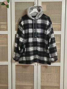 Checkered jacket Divided S New