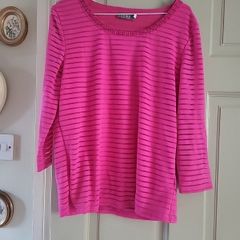 ladies top,very pretty