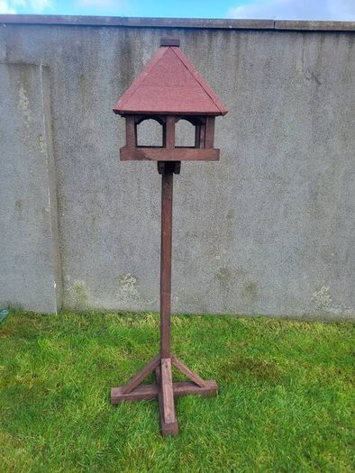 Bird table