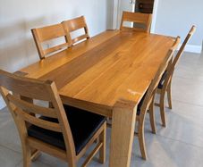 Solid oak Table & 6 chairs