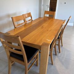 Solid oak Table & 6 chairs