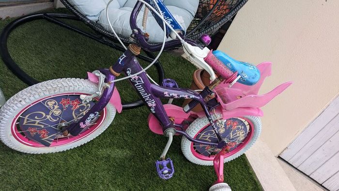 Girl bike