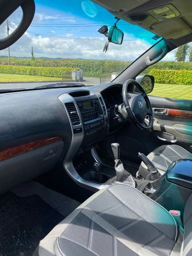 Toyota Land Cruiser 2007 5 seats 333 tax