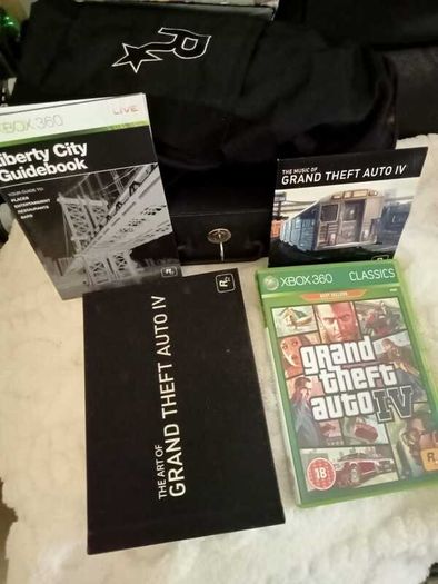 Grand Theft Auto IV Special Edition Xbox 360 - Complete Collector's Box Set