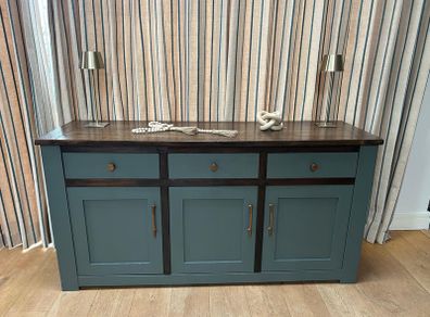 sideboard