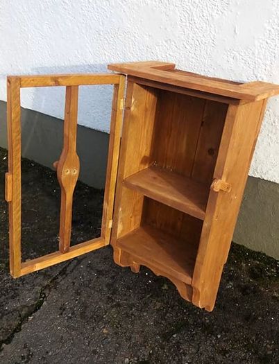 Country style floating display shelf