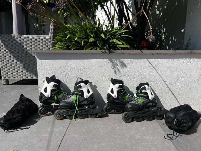 Kids adjustable rollerblades