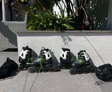 Kids adjustable rollerblades
