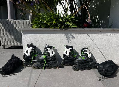Kids adjustable rollerblades