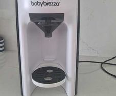 Baby Brezza Formula Pro Bottle Maker Excellent Condition