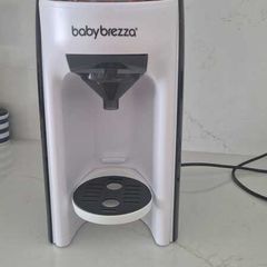 Baby Brezza Formula Pro Bottle Maker Excellent Condition