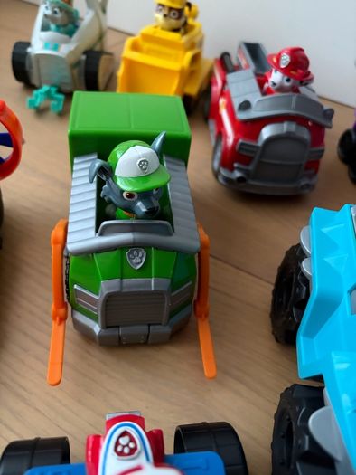 PAW Patrol Rescue Vehicles & Figures Bundle Set (8 Pups & Vehicles)