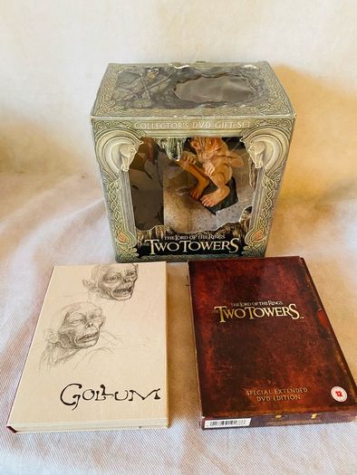 LORD The Two Towers Collector's DVD with Gollum Statue