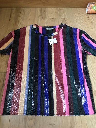 ladies top brand new Zara. Medium size.