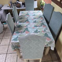kitchen table and chairs