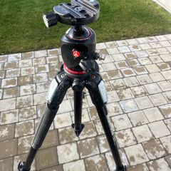 Manfrotto 190x tripod
