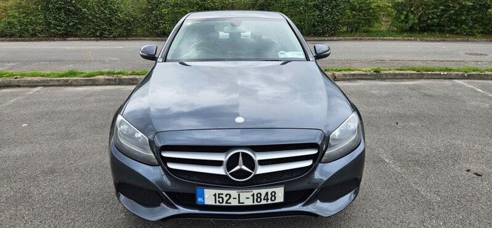 Mercedes-Benz C-Class C300h 2015