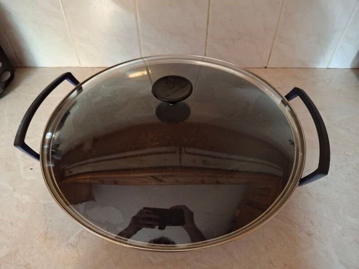Le Creuset blue wok with glass lid