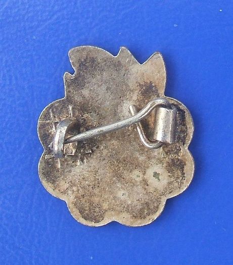 BUTLINS SKEGNESS 1958 (holiday camp, Lincolnshire) - resident camper's enamel badge