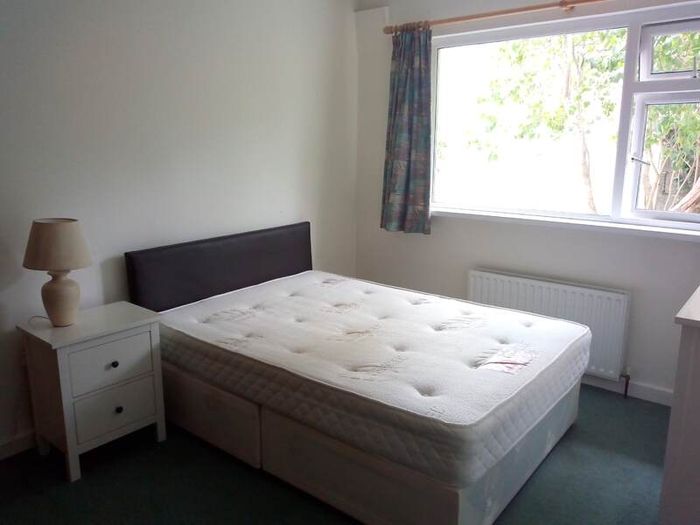 King Size Mattress and Mattress Topper 190 x 90 cm 50 euros
