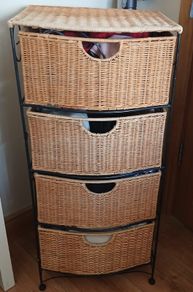 Storage unit  with  four baskets 20 euro
