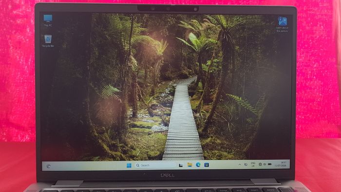 Dell Latitude 7340, i5 Cpu (13th gen), 16 GB Ram, 512 GB Storage (SSD).