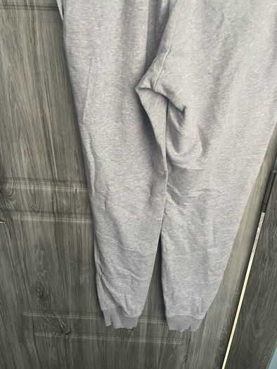 Mens Under Armour Bottoms - Medium