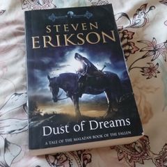 Steven Erikson -  Dust of Dreams: The Malazan Book of the Fallen 9 Fantasy