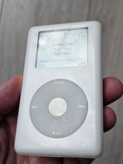 iPod 4th Gen Classic 20gb A1099 (Free Post)