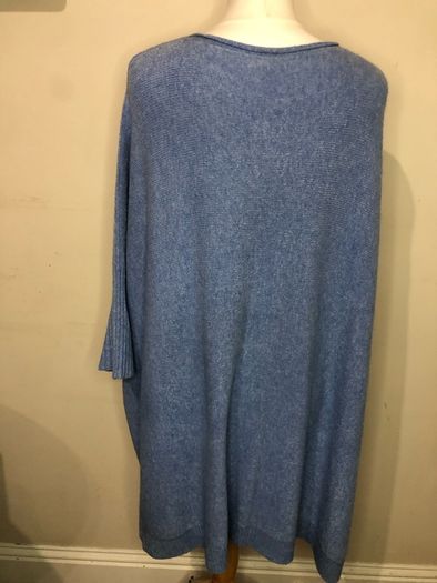 Blue woolly jumper (size 24)