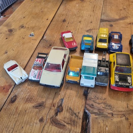 Lot of corgi matchbox cars
