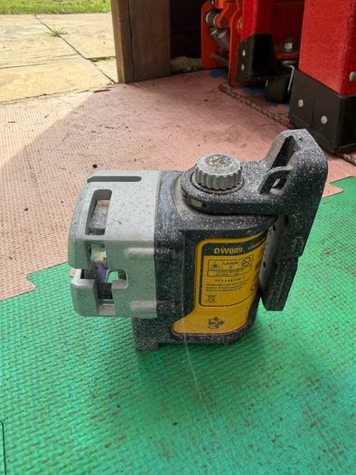 Dewalt Laser Level 3-Beam laser