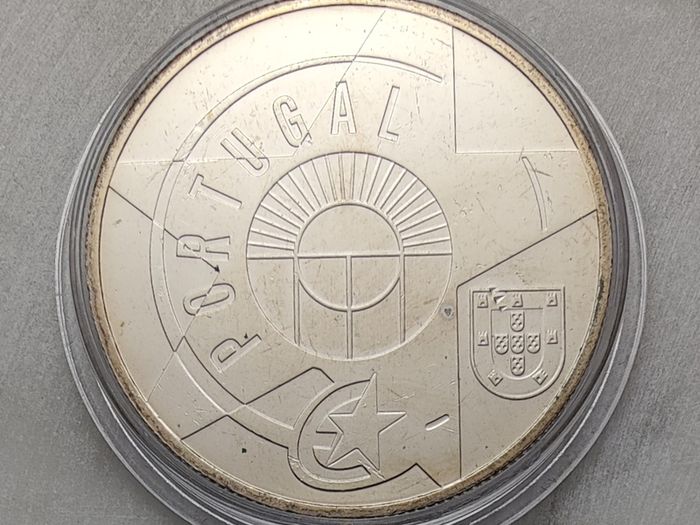 Portugal 5 Euro Base Metal (CiNi) Uncirculated Coin 2017 - Iron and Glass - Europa series