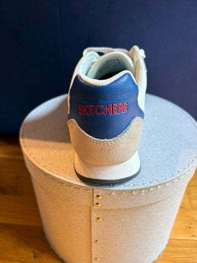 SKECHERS OG 85 Collection  Women's Trainer  /  Retro Style Sneakers