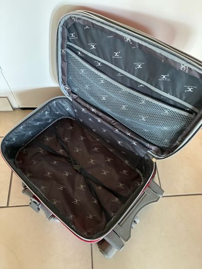 10k Suitcase.