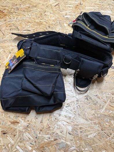 Cat tool belt with 3x pouch and hammer loop