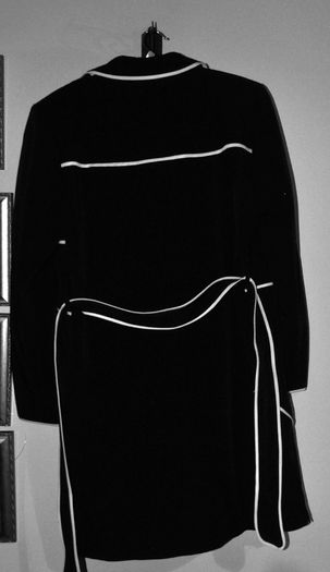 Harve Benard Raincoat, Womens Small, Black w White Piping, belted, knee-length