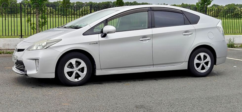 2013 Toyota Prius 1.8 Hybrid - Priced to Sell