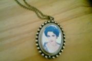 elizabeth taylor pocket watch pendant